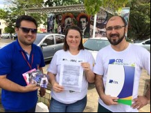 Em clima de Natal CDL distribui pr